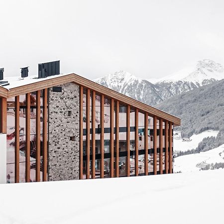 ホテル Panoramic Lotsch Sarentino エクステリア 写真