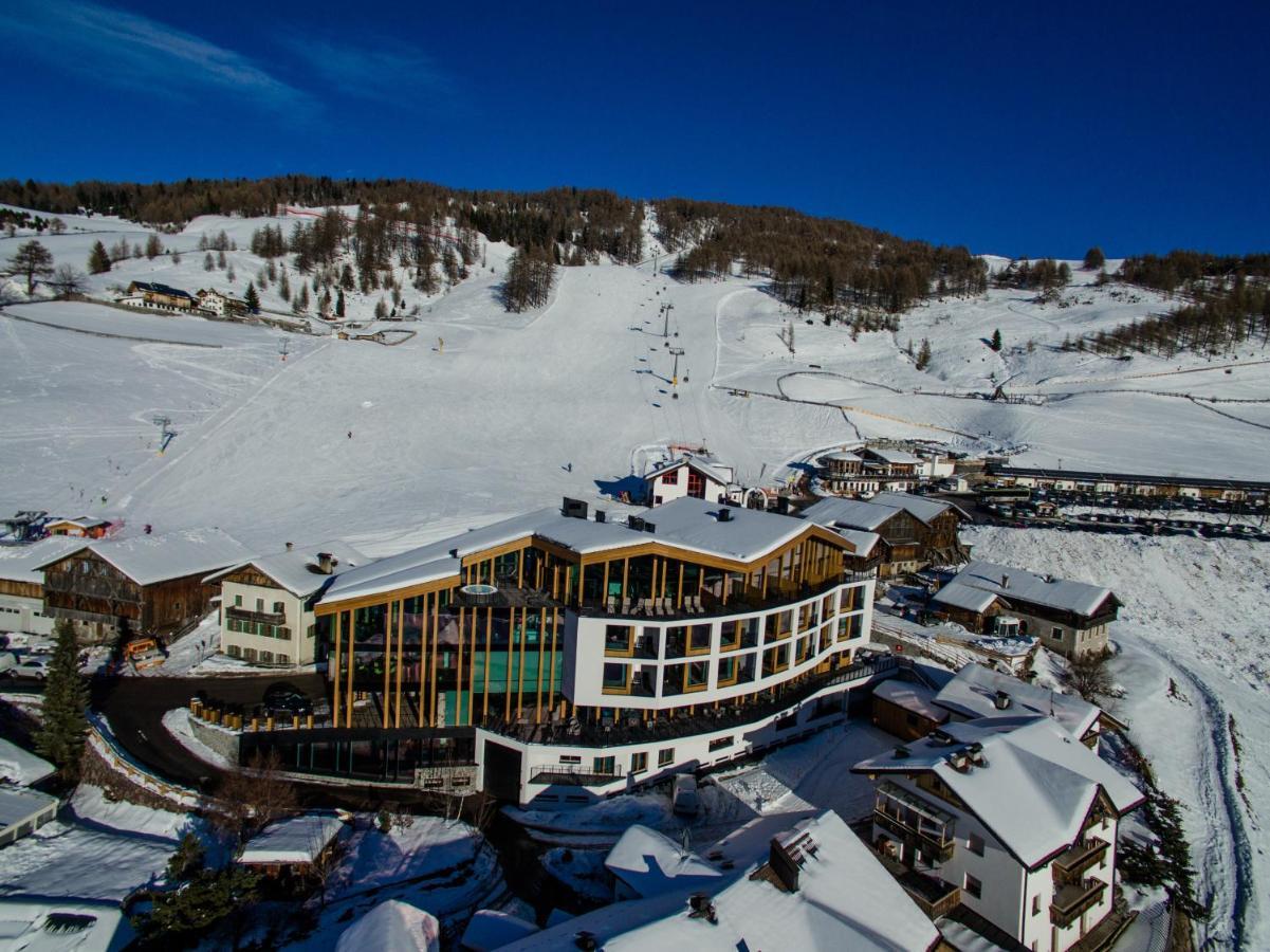 ホテル Panoramic Lotsch Sarentino エクステリア 写真