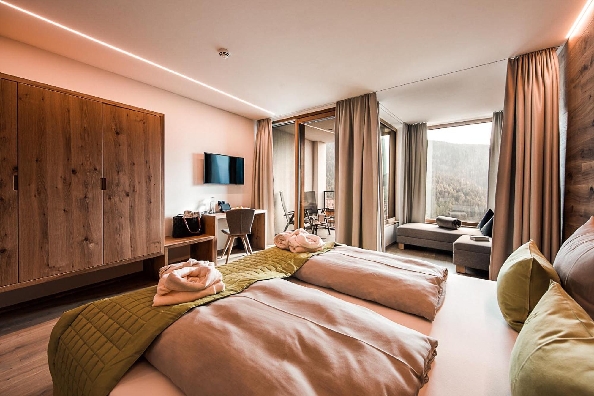 ホテル Panoramic Lotsch Sarentino 部屋 写真